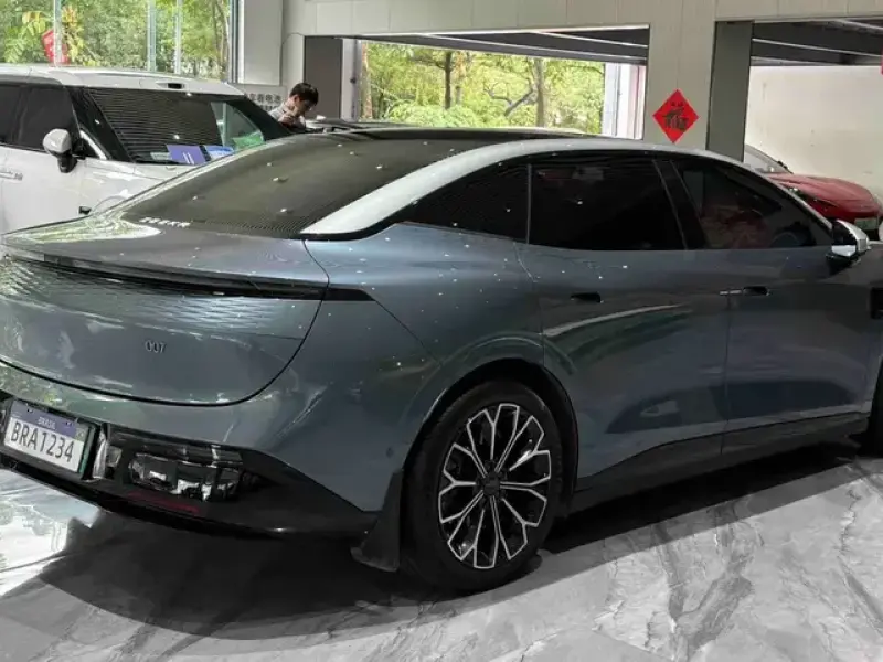 2024 Zeekr 007 с пробегом 41 000 км