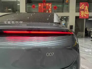 2024 Zeekr 007 с пробегом 41 000 км