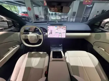 2024 Zeekr 007 с пробегом 41 000 км
