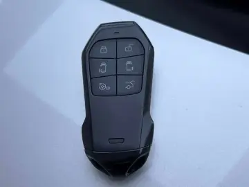 2024 Xpeng X9 с пробегом 35 000 км