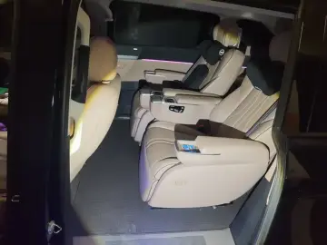 2024 Xpeng X9 с пробегом 98 600 км