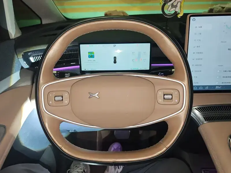 2024 Xpeng X9 с пробегом 98 600 км