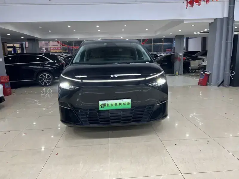 2024 Xpeng X9 с пробегом 60 000 км