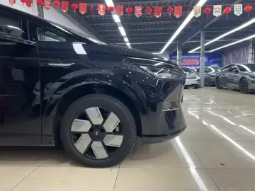 2024 Xpeng X9 с пробегом 60 000 км