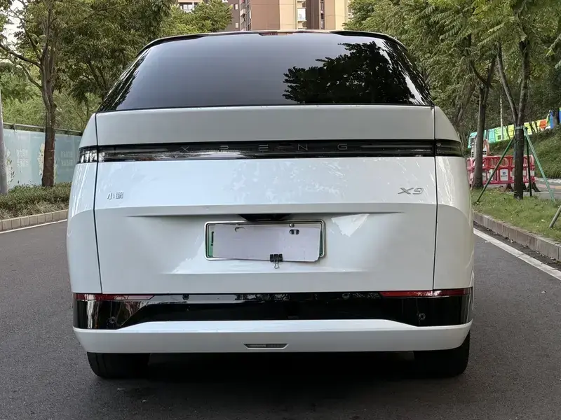 2024 Xpeng X9 с пробегом 60 000 км