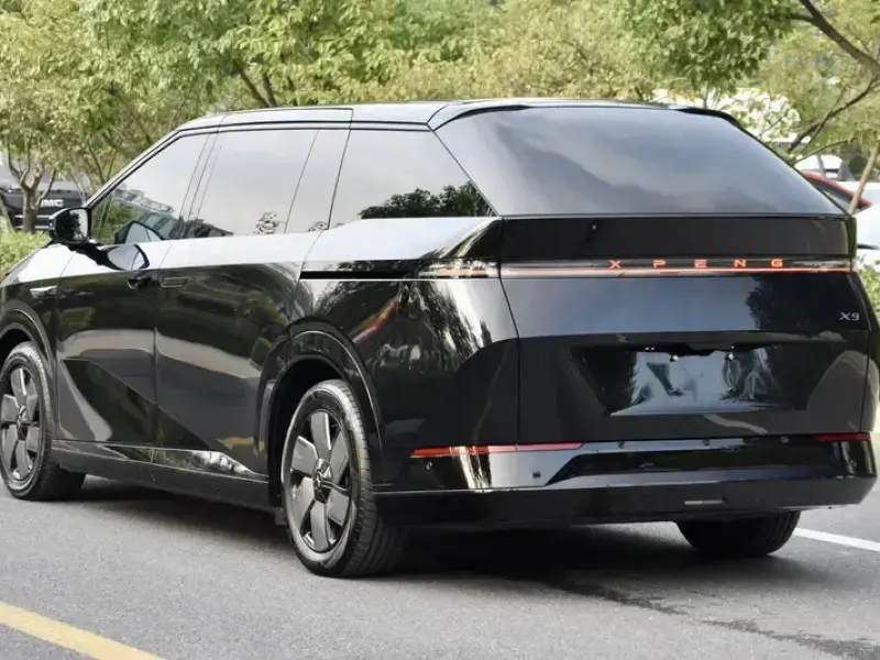 2024 Xpeng X9 с пробегом 44 000 км