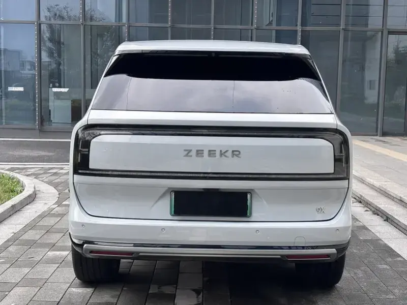 2025 Zeekr 9X с пробегом 20 100 км