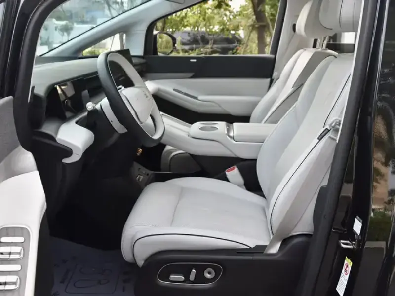 2024 Xpeng X9 с пробегом 44 000 км