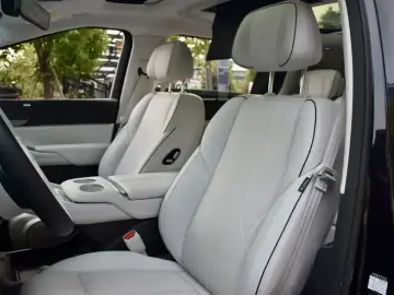 2024 Xpeng X9 с пробегом 44 000 км