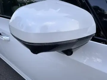 2023 Zeekr 009 с пробегом 18 000 км