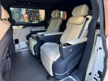 2024 Zeekr 009 с пробегом 22 000 км