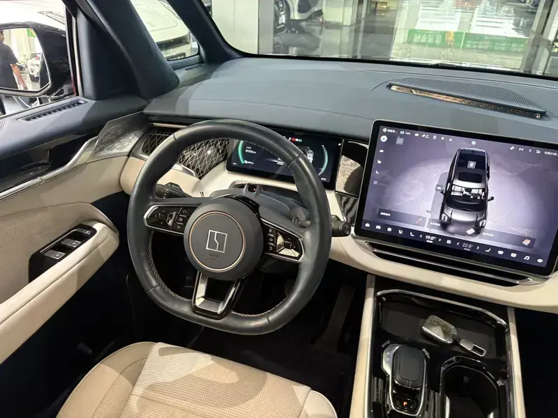 2023 Zeekr 009 с пробегом 81 000 км