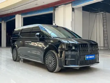 2024 Zeekr 009 с пробегом 65 000 км