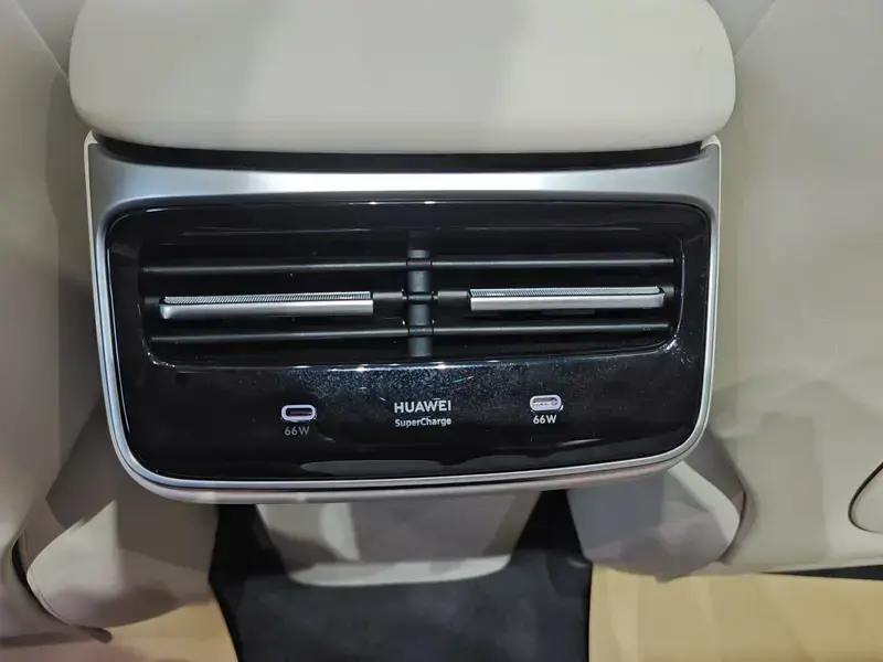 2026 Luxeed R7 с пробегом 13 400 км