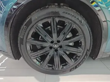 2026 Luxeed R7 с пробегом 13 400 км