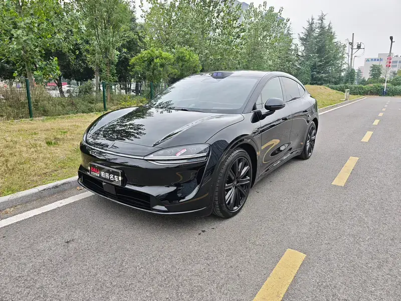 2026 Luxeed R7 с пробегом 7 000 км
