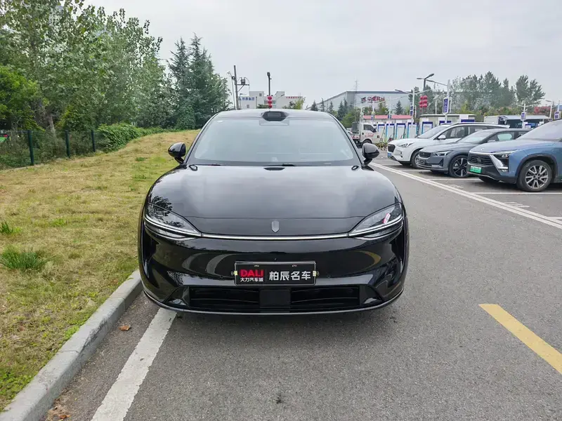 2026 Luxeed R7 с пробегом 7 000 км