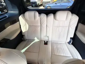2023 Zeekr 009 с пробегом 93 000 км
