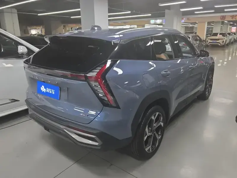 2023 Geely Boyue L с пробегом 16 000 км