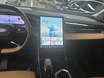 2023 Geely Boyue L с пробегом 16 000 км