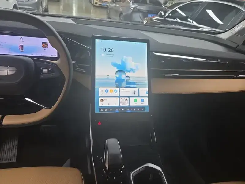 2023 Geely Boyue L с пробегом 16 000 км