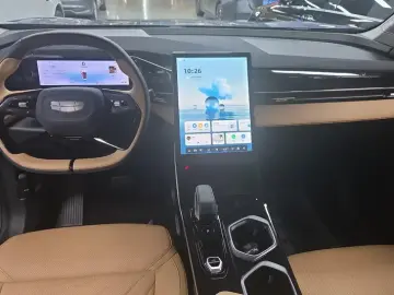 2023 Geely Boyue L с пробегом 16 000 км