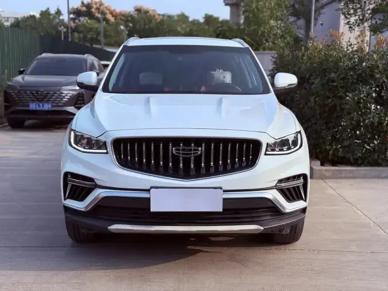 2022 Geely Atlas Pro с пробегом 18 000 км