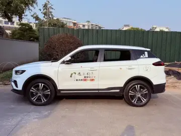 2022 Geely Atlas Pro с пробегом 18 000 км
