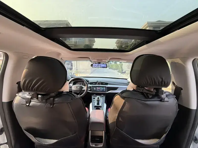 2022 Geely Atlas Pro с пробегом 18 000 км