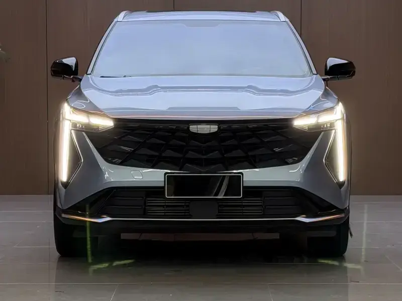 2024 Geely Atlas Pro с пробегом 31 000 км