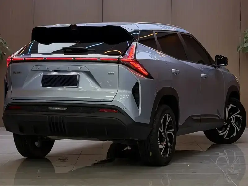 2024 Geely Atlas Pro с пробегом 31 000 км
