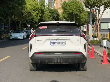 2024 Geely Atlas Pro с пробегом 18 000 км