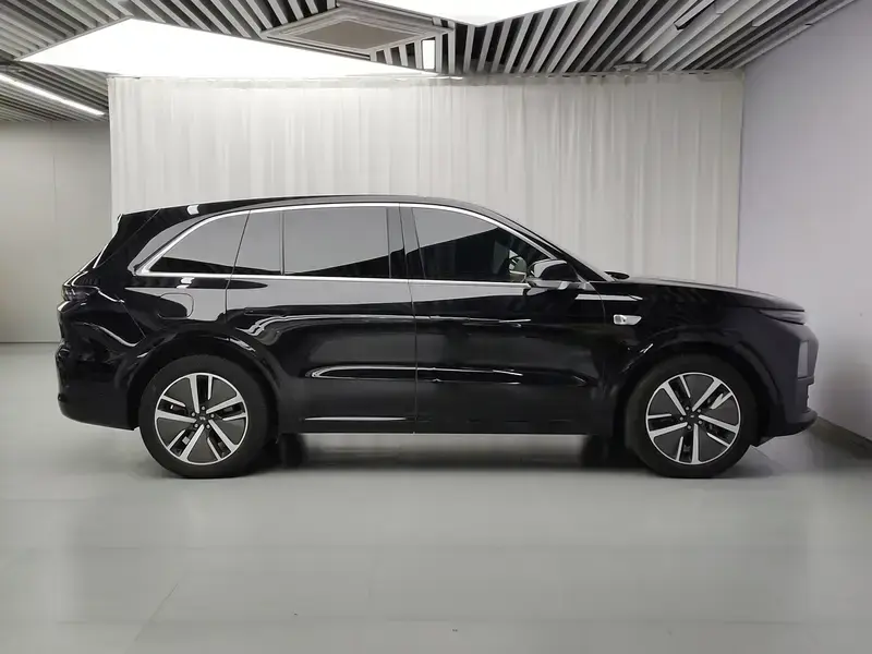 2024 Li Auto (Lixiang) L6 с пробегом 69 000 км