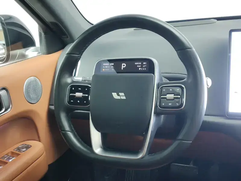 2024 Li Auto (Lixiang) L6 с пробегом 69 000 км