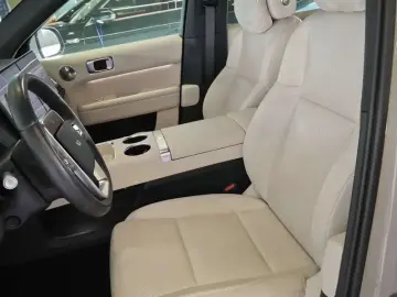 2025 Li Auto (Lixiang) L6 с пробегом 14 500 км