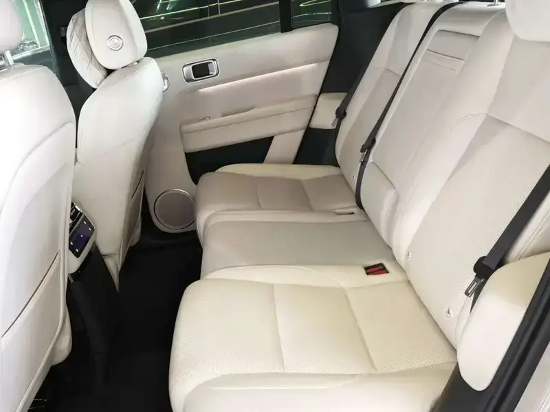 2025 Li Auto (Lixiang) L6 с пробегом 14 500 км
