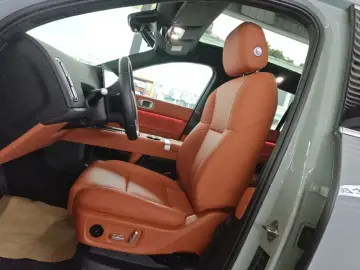 2025 Li Auto (Lixiang) L6 с пробегом 11 100 км