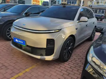 2025 Li Auto (Lixiang) L6 с пробегом 10 000 км