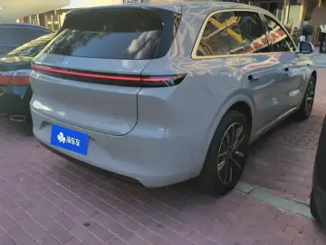 2025 Li Auto (Lixiang) L6 с пробегом 10 000 км