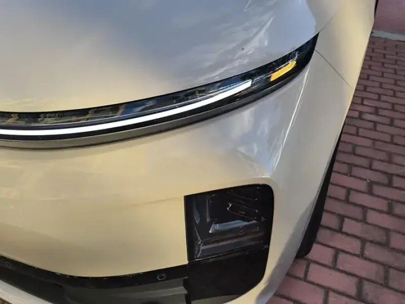 2025 Li Auto (Lixiang) L6 с пробегом 10 000 км