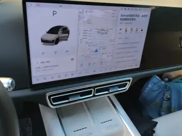 2025 Li Auto (Lixiang) L6 с пробегом 10 000 км