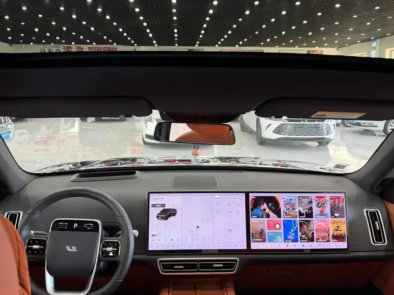 2025 Li Auto (Lixiang) L6 с пробегом 21 000 км