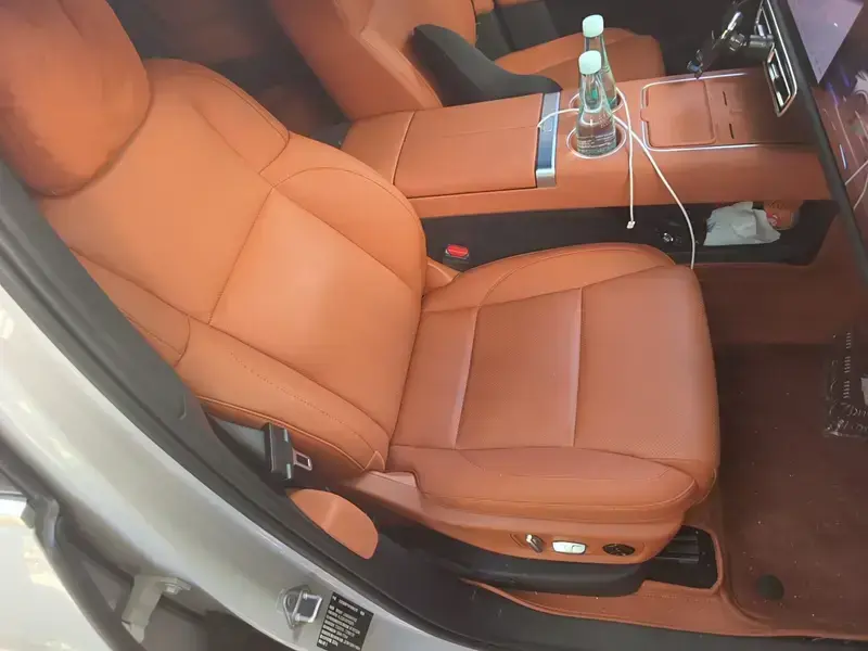 2025 Li Auto (Lixiang) L6 с пробегом 35 500 км