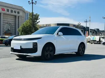 Li Auto (Lixiang) L6