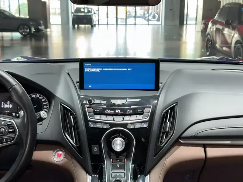2019 Acura RDX с пробегом 83 000 км