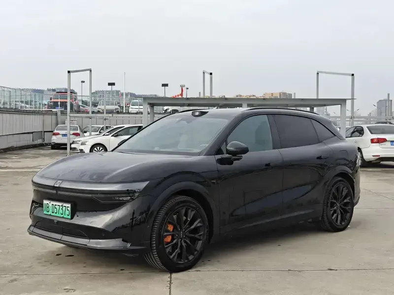 2025 Zeekr 7X с пробегом 23 000 км