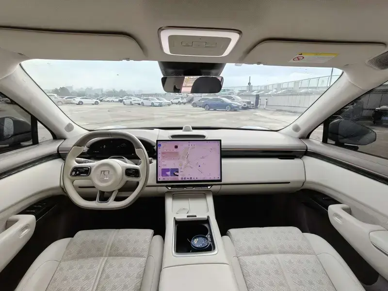 2025 Zeekr 7X с пробегом 23 000 км
