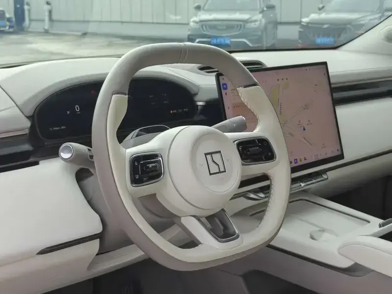 2025 Zeekr 7X с пробегом 23 000 км