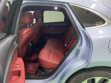 2023 Aito M5 с пробегом 44 300 км