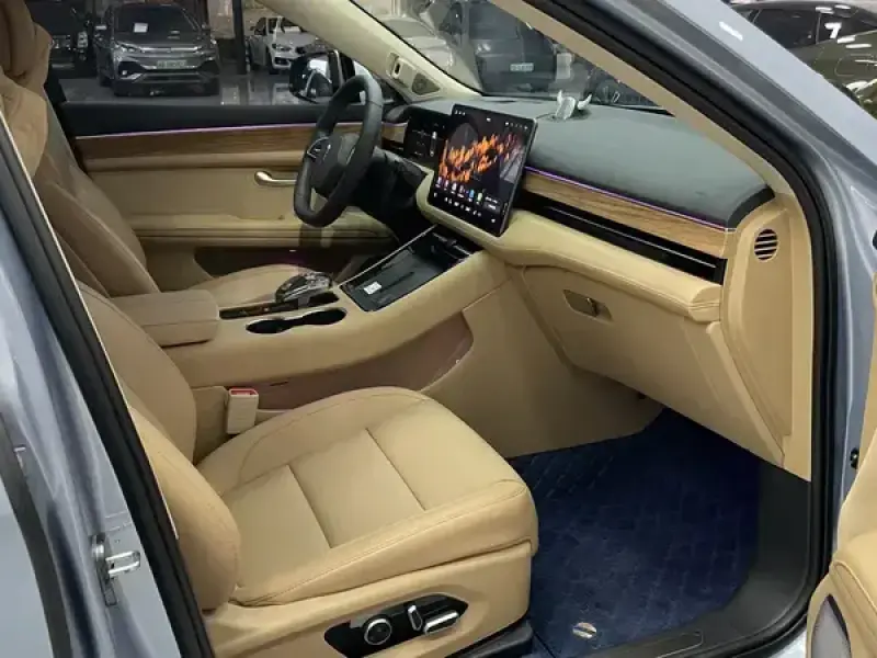 2022 Aito M5 с пробегом 71 200 км